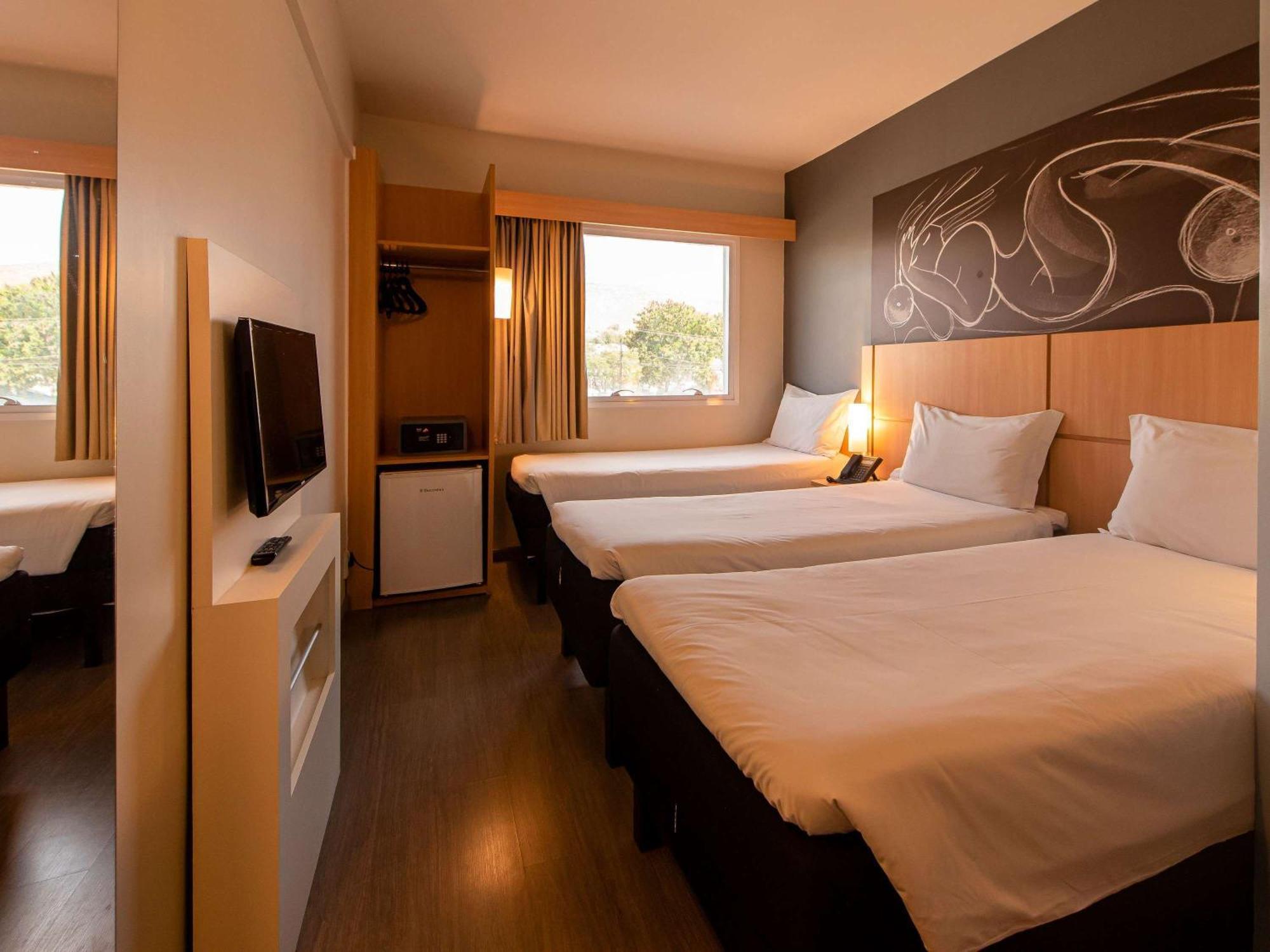 Hotel Ibis Guaratingueta Aparecida - Circuito Da Fe Exterior foto