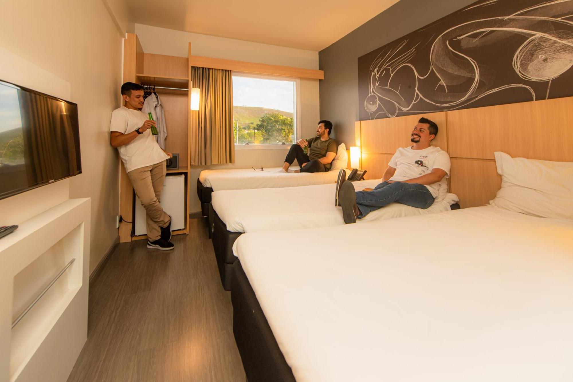 Hotel Ibis Guaratingueta Aparecida - Circuito Da Fe Exterior foto