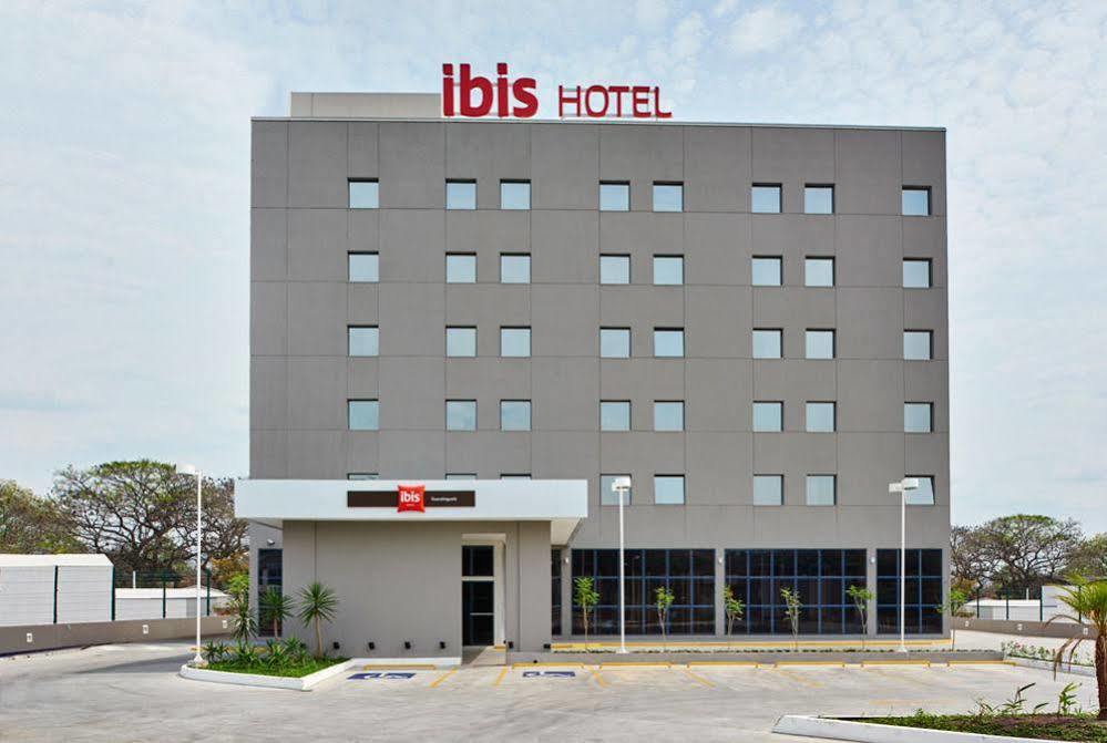 Hotel Ibis Guaratingueta Aparecida - Circuito Da Fe Exterior foto